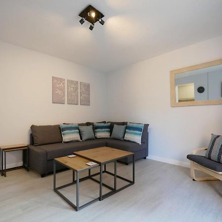 Crewe Short Lets 1 Victoria Court, Crewe Apartment Exterior photo