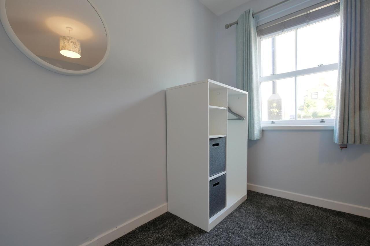 Crewe Short Lets 1 Victoria Court, Crewe Apartment Exterior photo